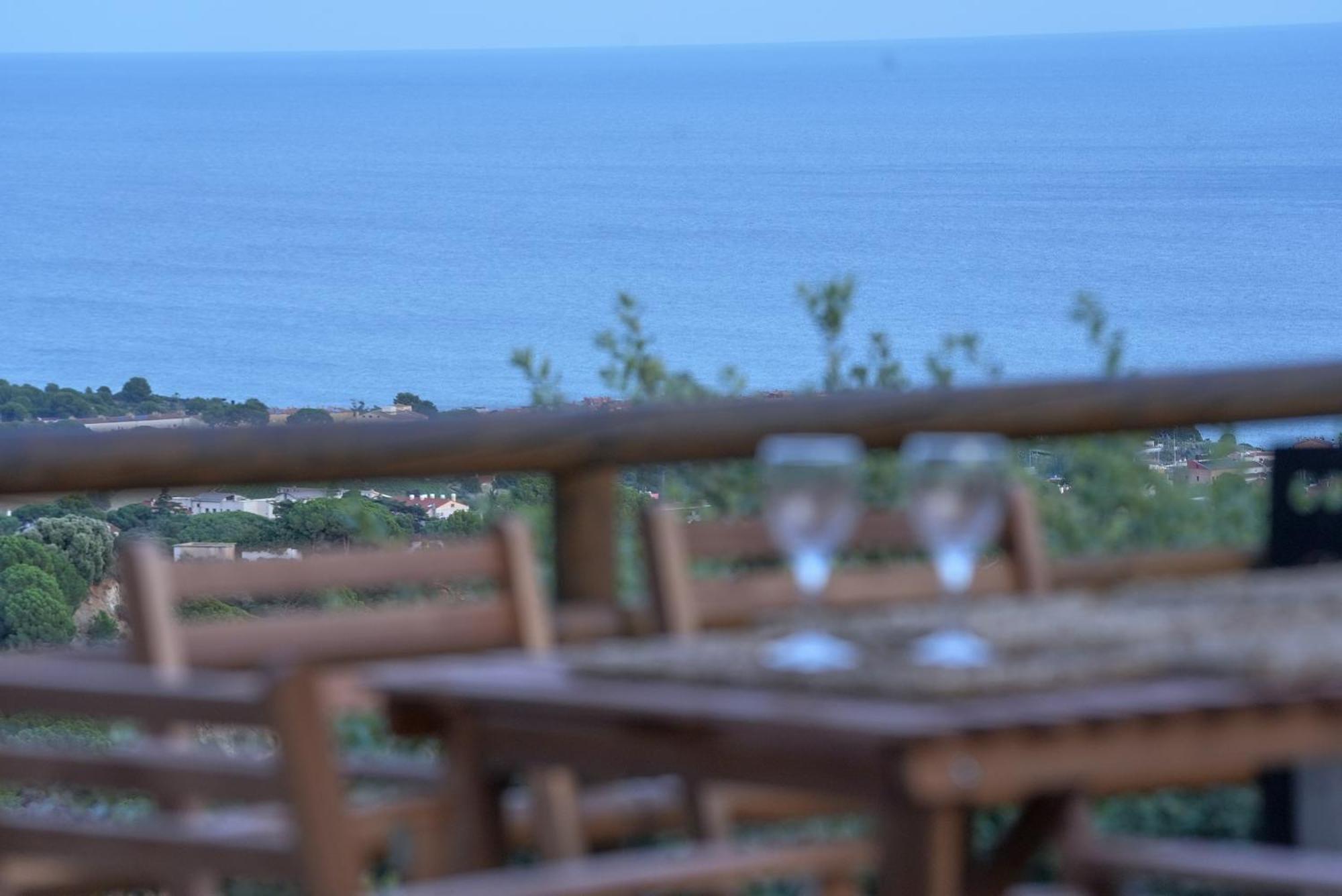 Willa Aaa View Private Terrace Outdoor Heated Hot Tub Family Fun Badalona Zewnętrze zdjęcie