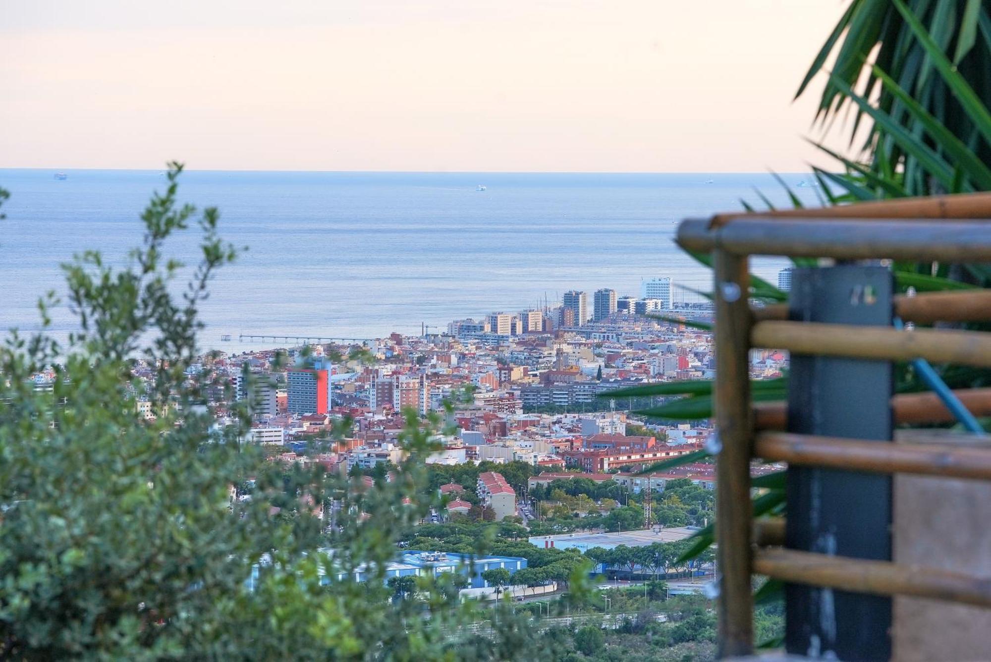 Willa Aaa View Private Terrace Outdoor Heated Hot Tub Family Fun Badalona Zewnętrze zdjęcie