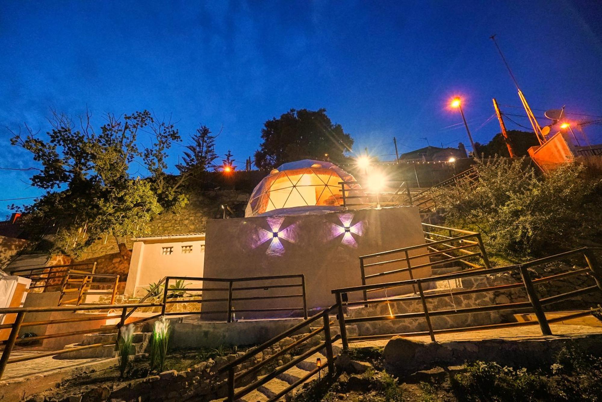 Willa Aaa View Private Terrace Outdoor Heated Hot Tub Family Fun Badalona Zewnętrze zdjęcie