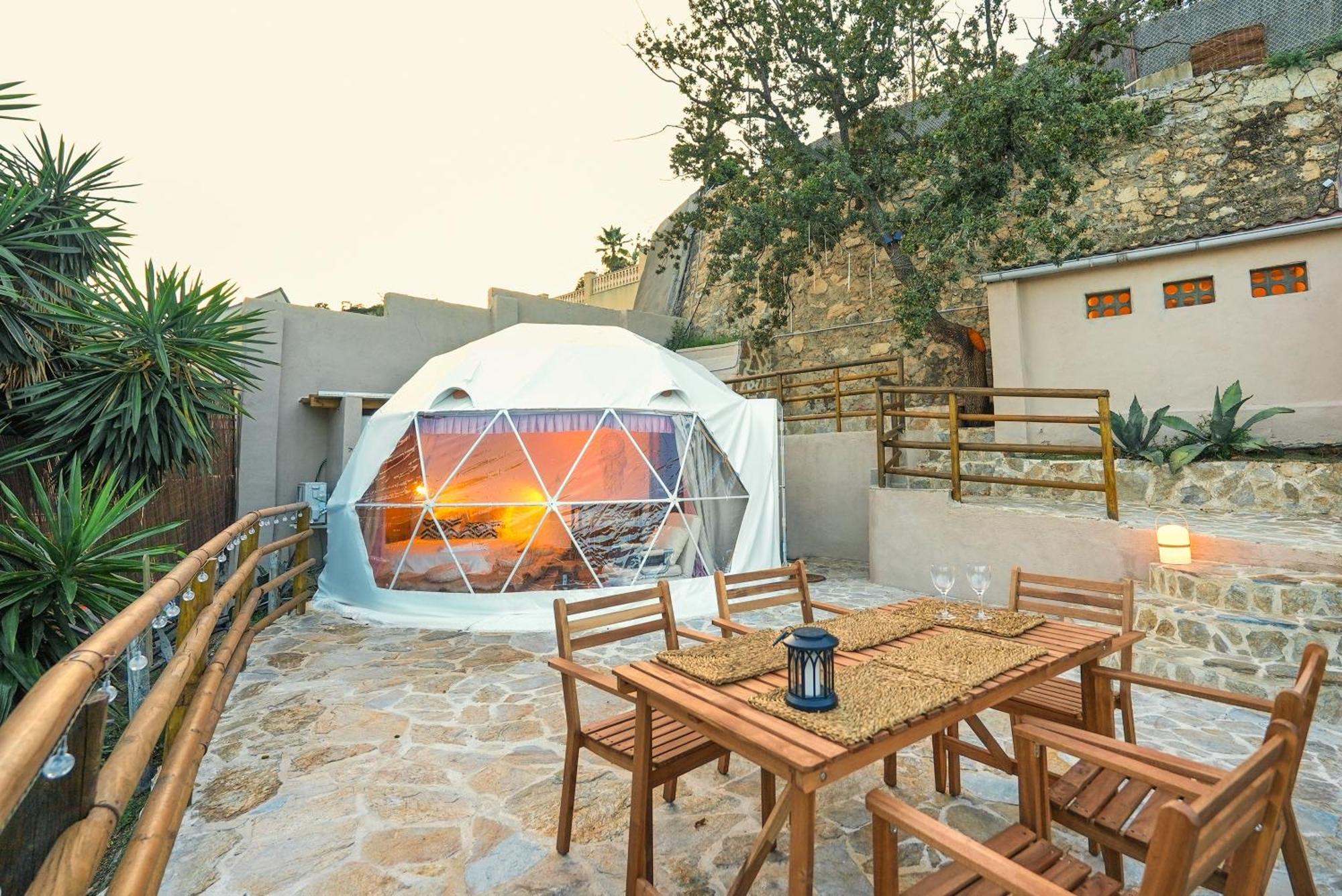 Willa Aaa View Private Terrace Outdoor Heated Hot Tub Family Fun Badalona Zewnętrze zdjęcie